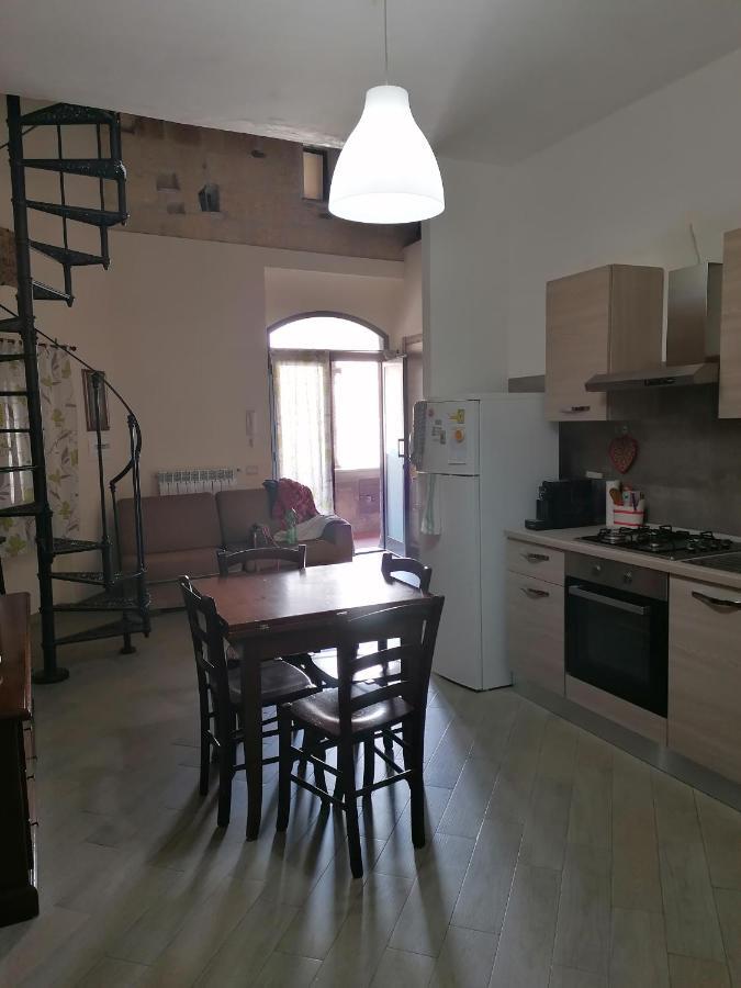 דירות טרקיניה Casa Del Palazzo Del Marchese מראה חיצוני תמונה