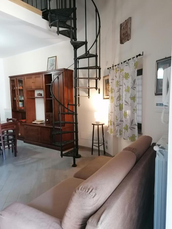 דירות טרקיניה Casa Del Palazzo Del Marchese מראה חיצוני תמונה